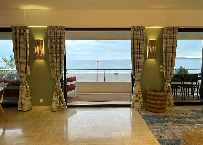 Premium Sea Front Apartment