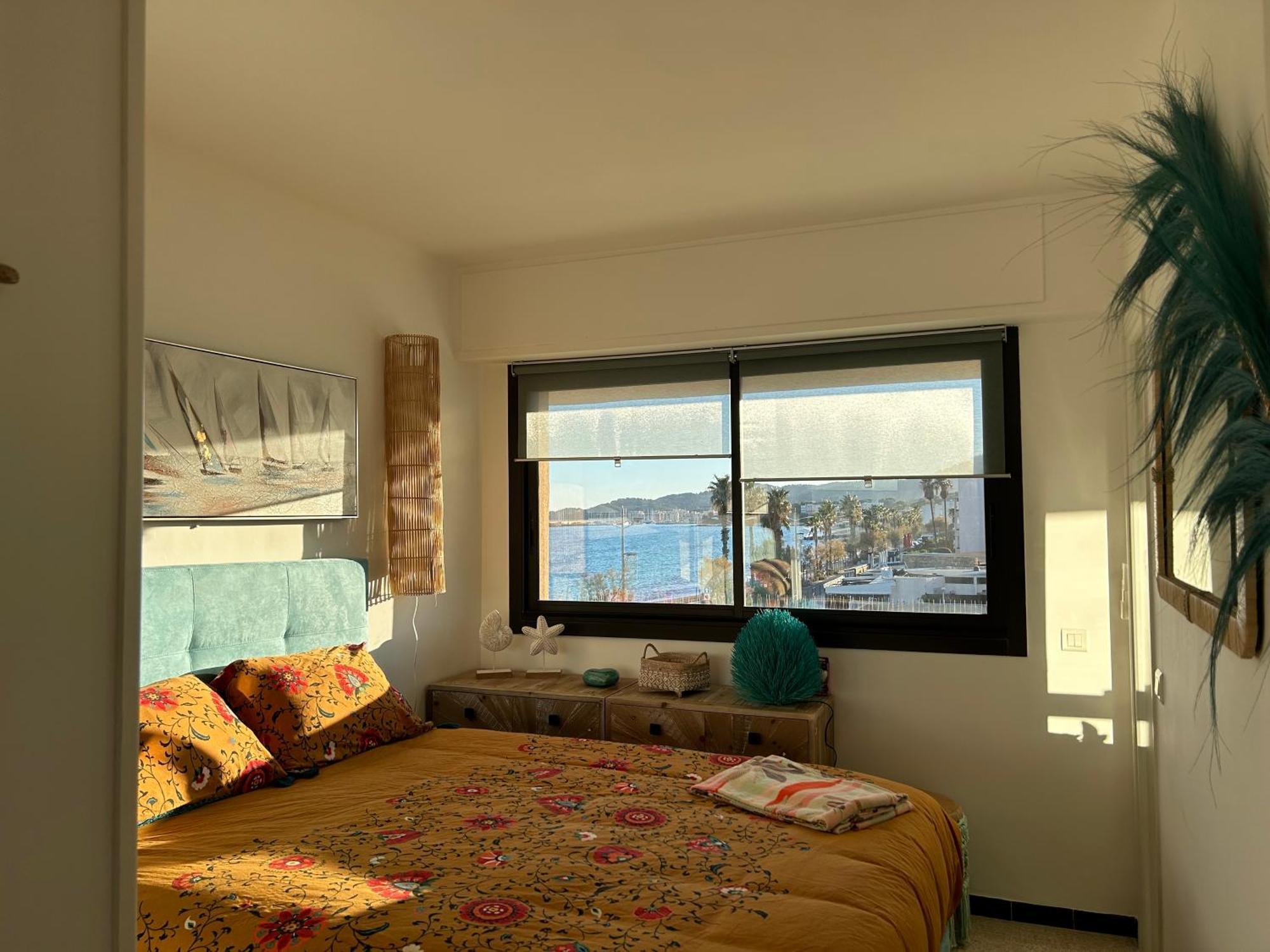 Premium Sea Front Apartment *
