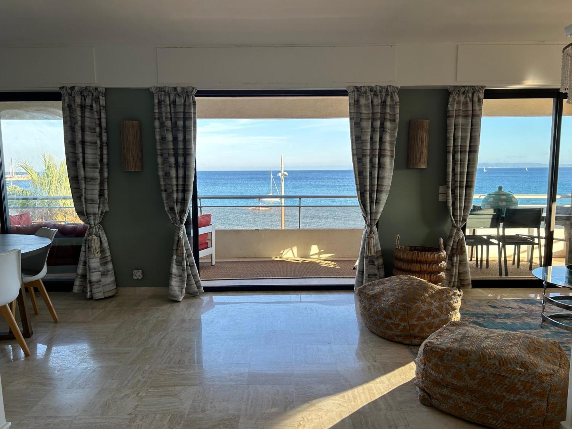Premium Sea Front *